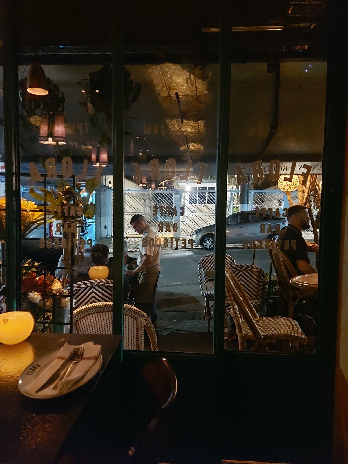 Flora Bar