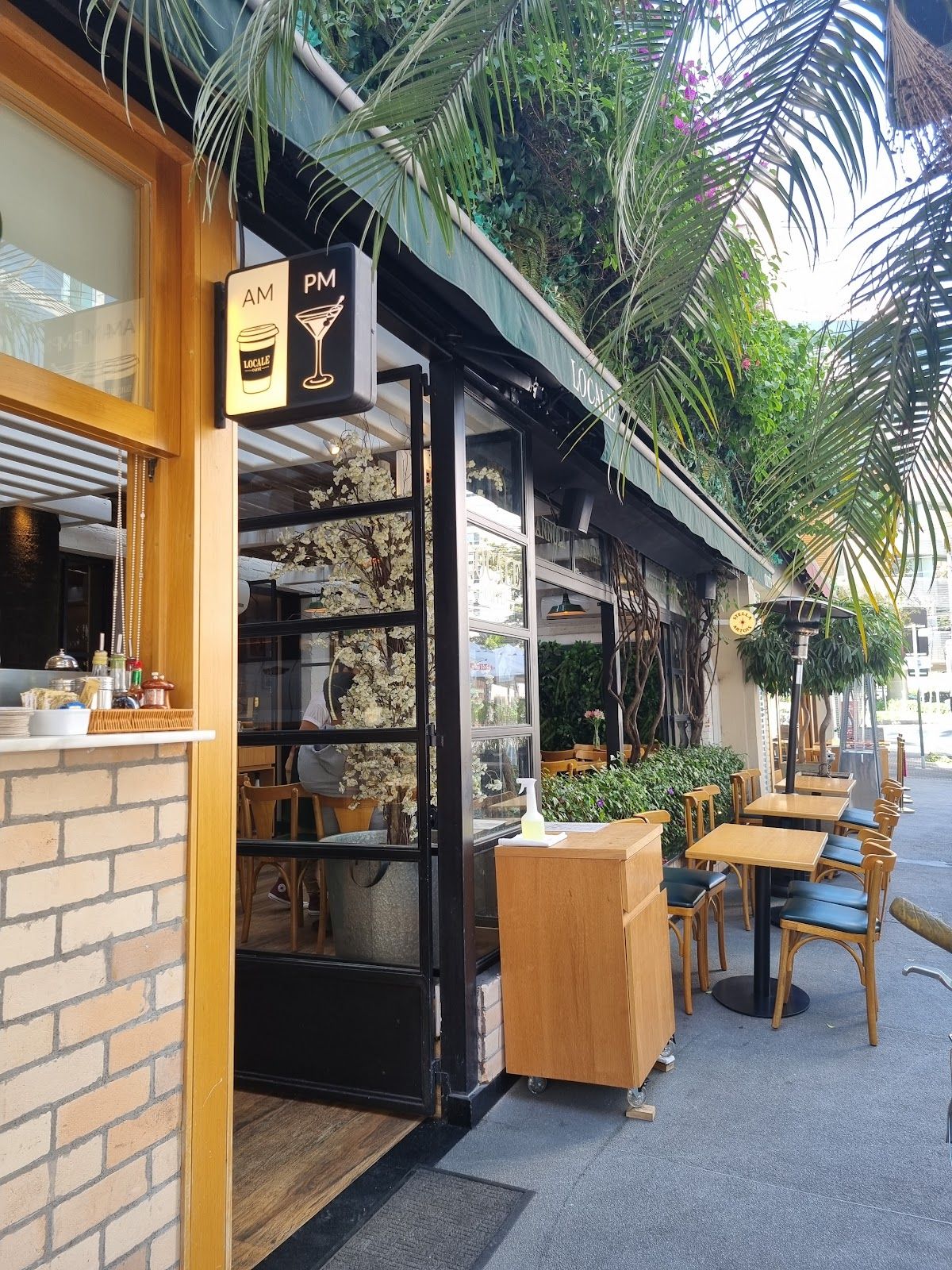 Locale Caffè